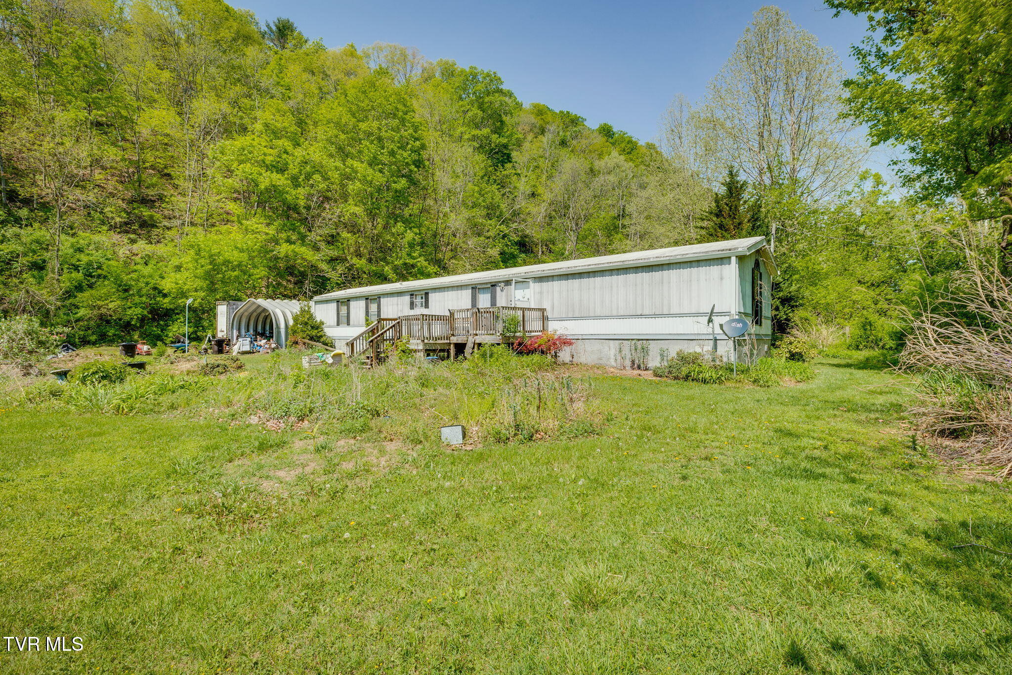 120 Bear Hollow Road Bristol, TN 37620 - Photo 38 of 43 002