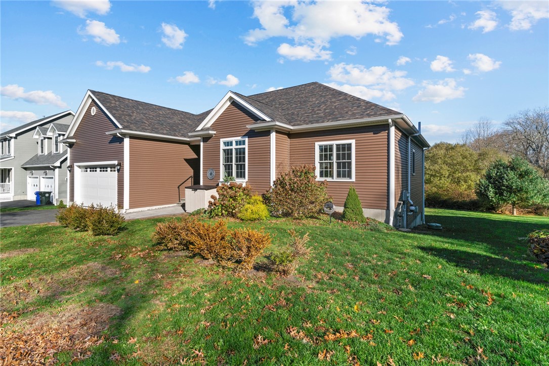 14 Deer Run Road Bristol, RI 02809 - Photo 3 of 50 Gallery Image 3