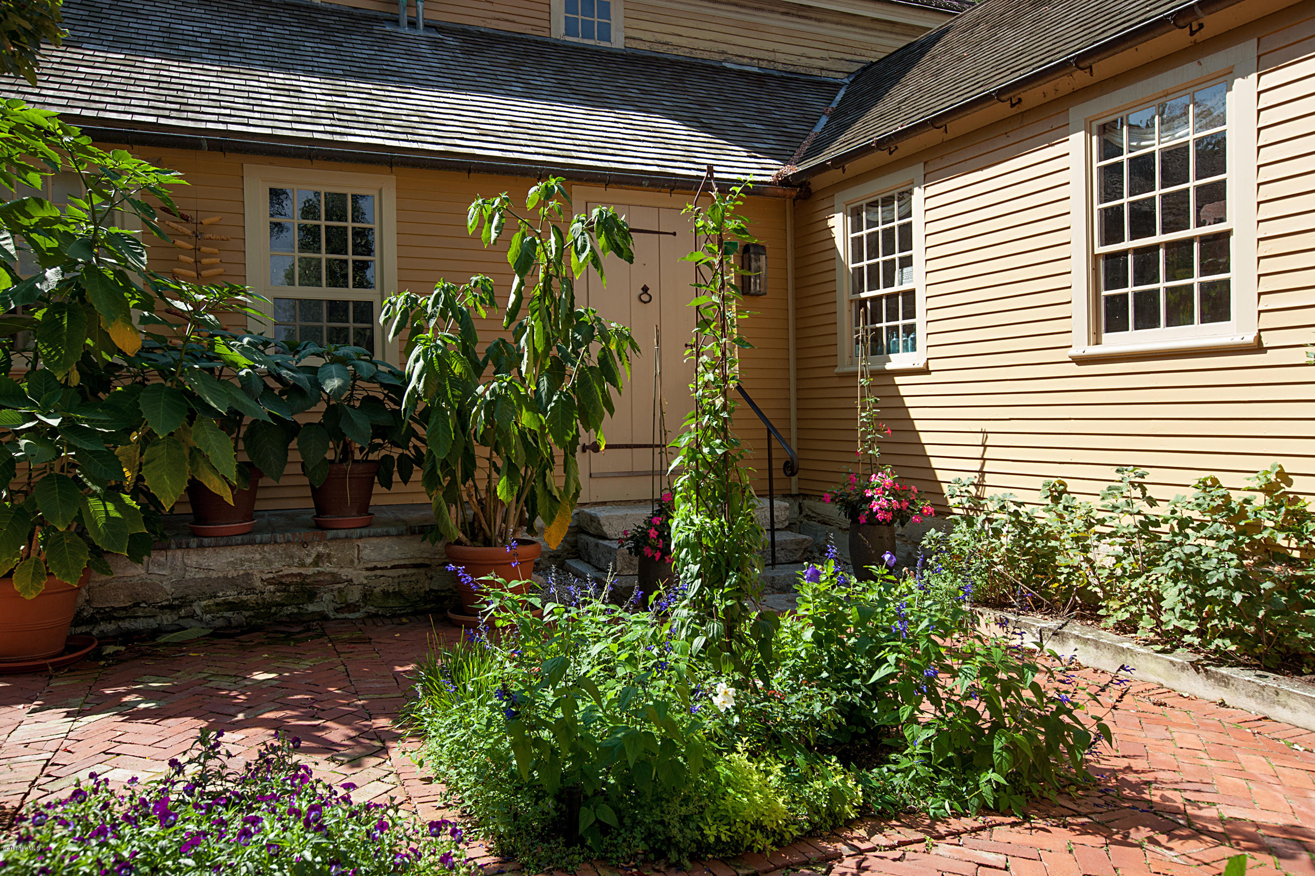 795 Rannapo Road Sheffield, MA 01257 - Photo 36 of 50 Side Entrance