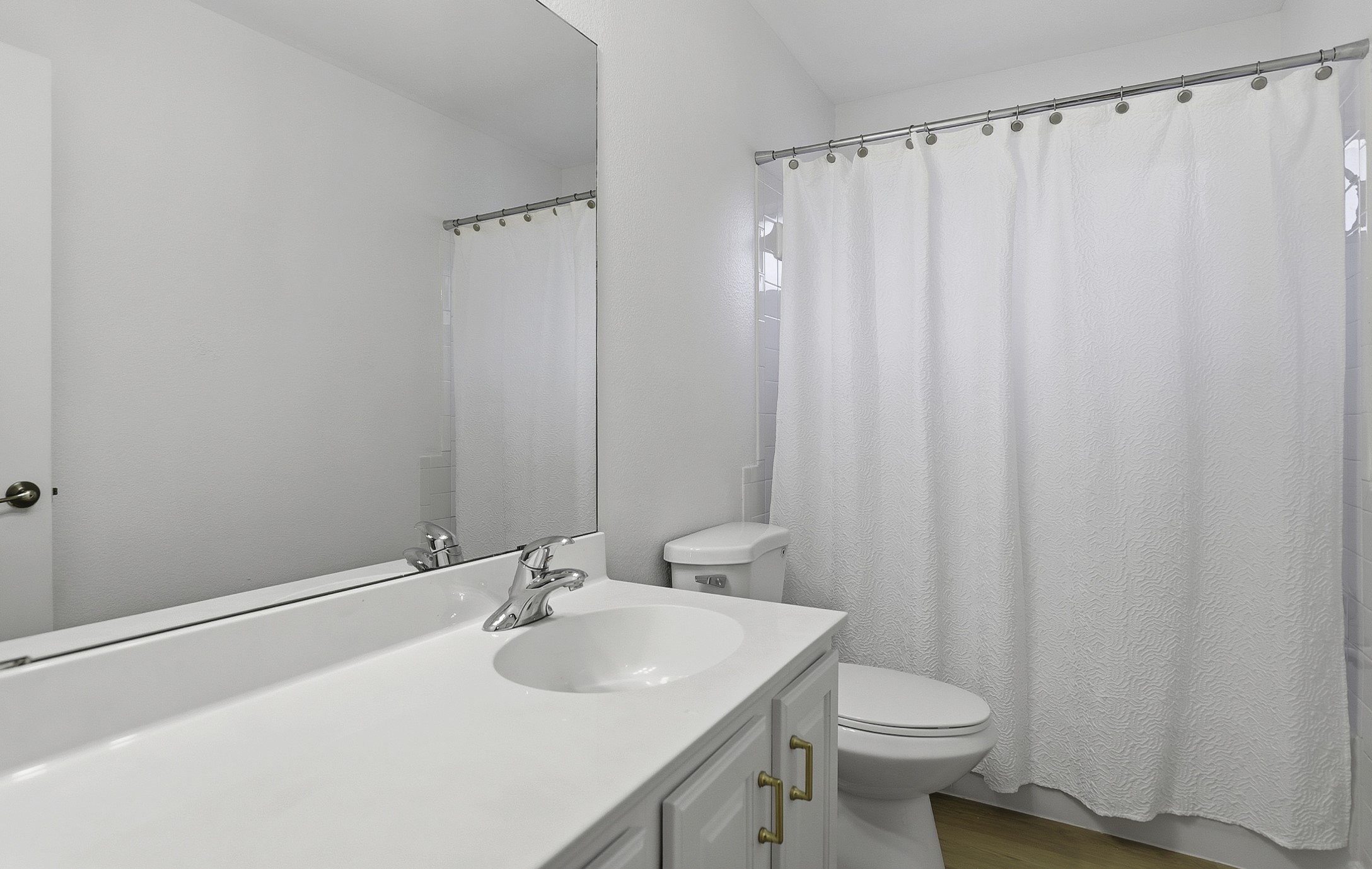 814 Bogart Road Cedar Park, TX 78613 - Photo 19 of 25 a bathroom with a sink a toilet and shower