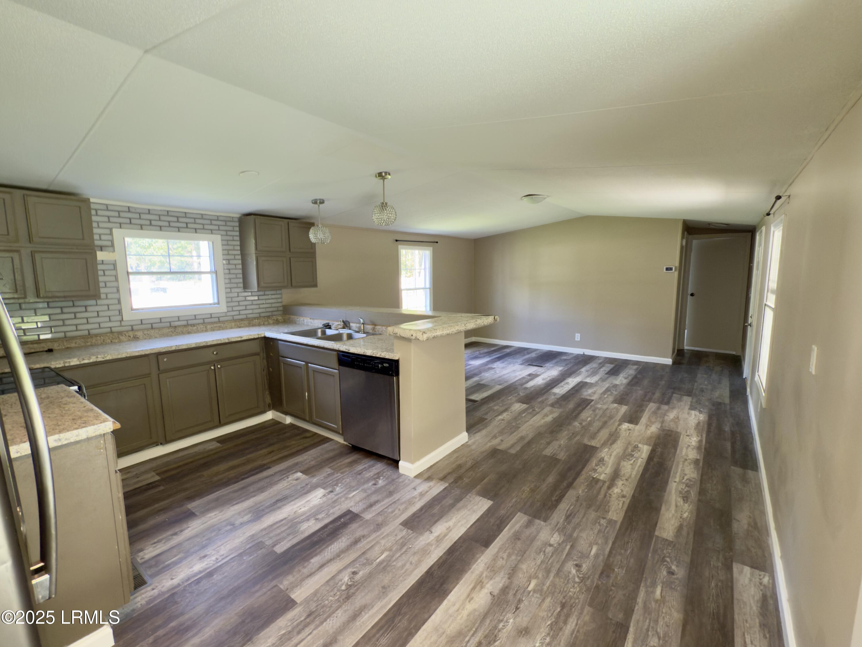 235 Forest Cove Ridgeland, SC 29936 - Photo 7 of 44 IMG_1748