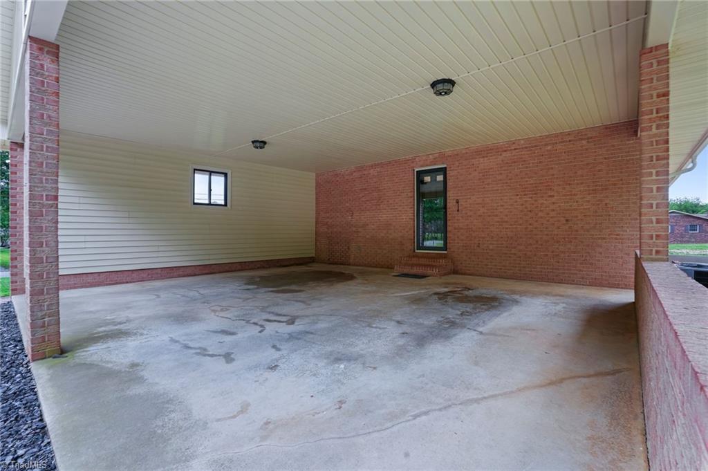 2475 Rowe Road Lexington, NC 27295 - Photo 14 of 40