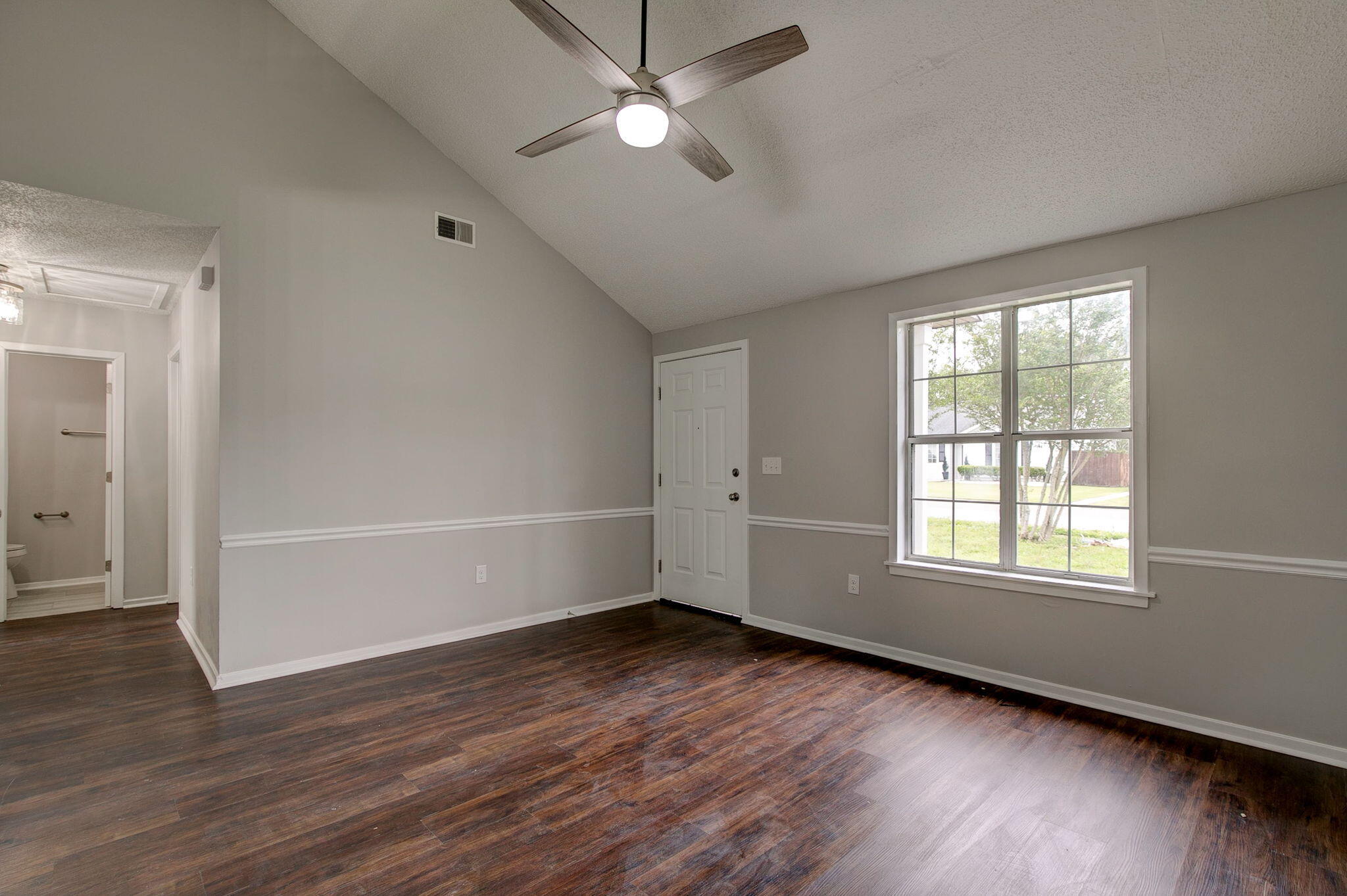 131 Two Hitch Road Goose Creek, SC 29445 - Photo 6 of 36 6-web-or-mls-131 Two Hitch-202