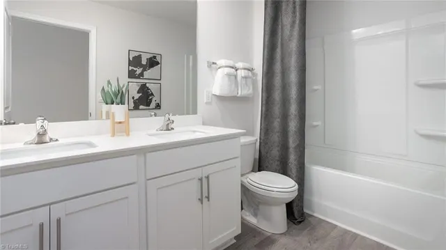 $347,440 | 1630 Faircrest Lane, Greensboro, NC 27406