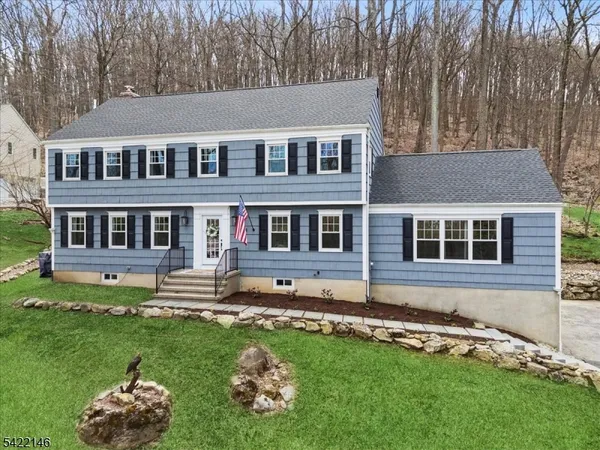 $700,000 | 94 Bald Eagle Road, Hackettstown, NJ 07840