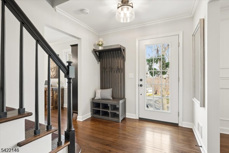 94 Bald Eagle Road Hackettstown, NJ 07840 - Photo 3 of 34