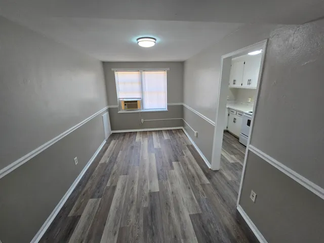 $995 | 1718 Grandin Road Southwest, Unit 17, Roanoke, VA 24015