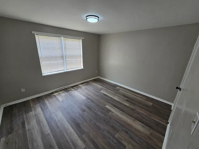 $995 | 1718 Grandin Road Southwest, Unit 17, Roanoke, VA 24015