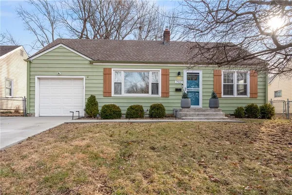$295,000 | 7937 Jefferson Street, Kansas City, MO 64114