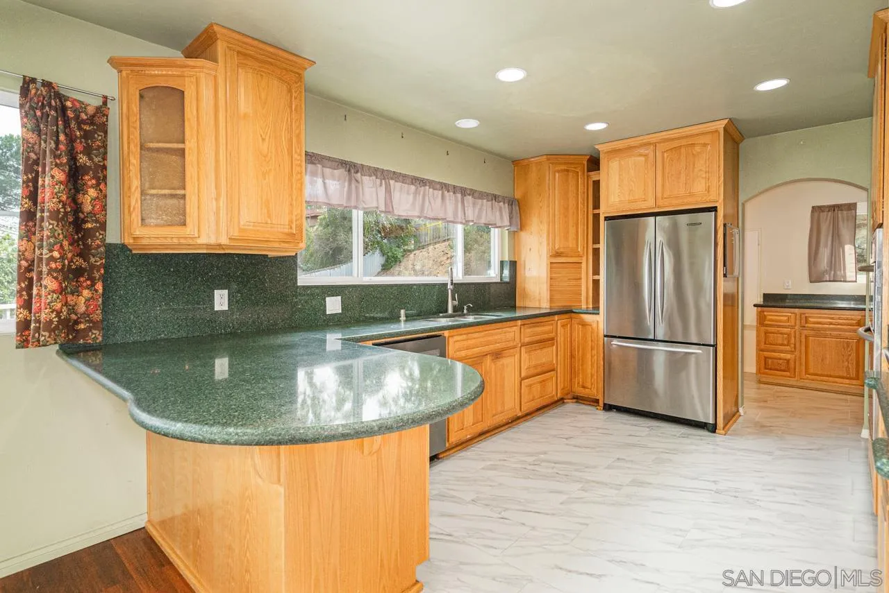 11467 Fuerte Farms Road El Cajon, CA 92020 - Photo 11 of 40 Gallery Image 11