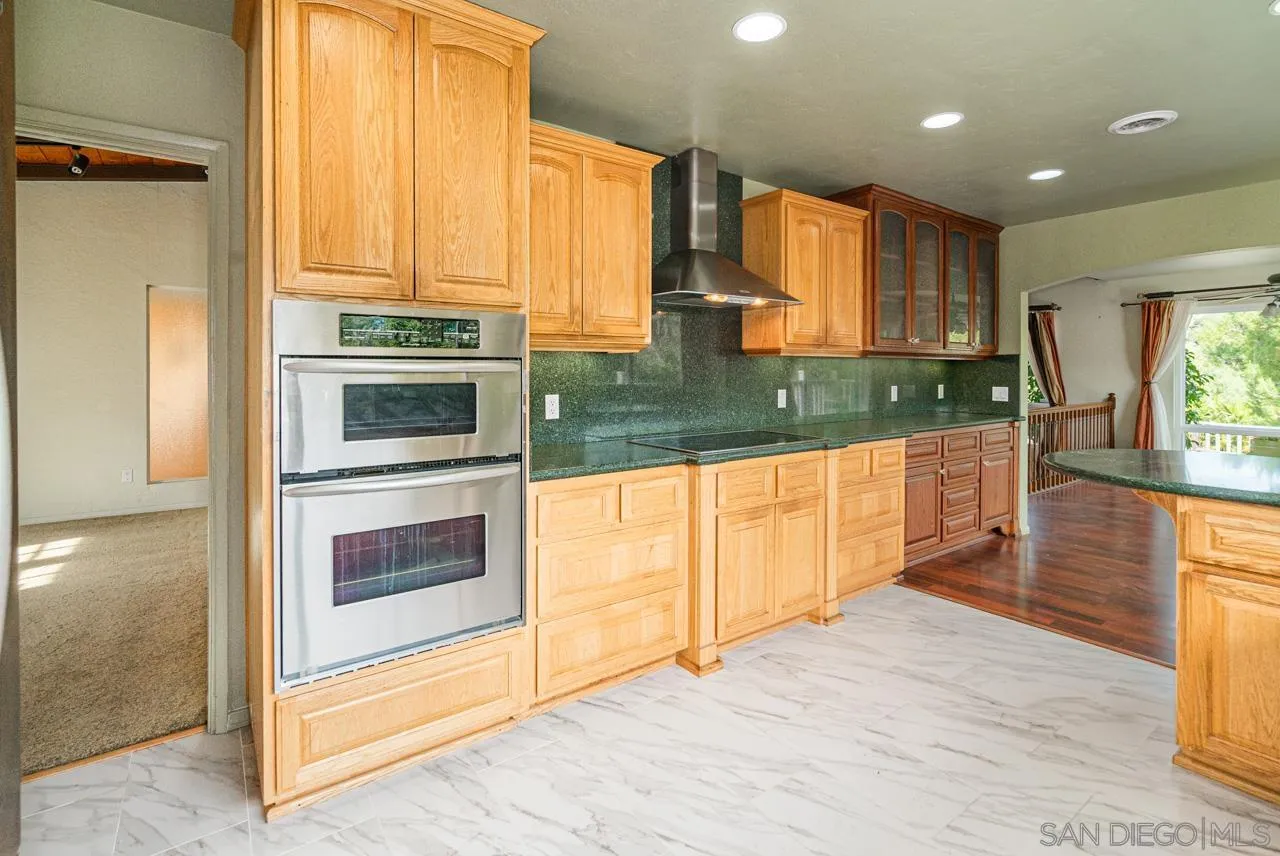 11467 Fuerte Farms Road El Cajon, CA 92020 - Photo 12 of 40 Gallery Image 12