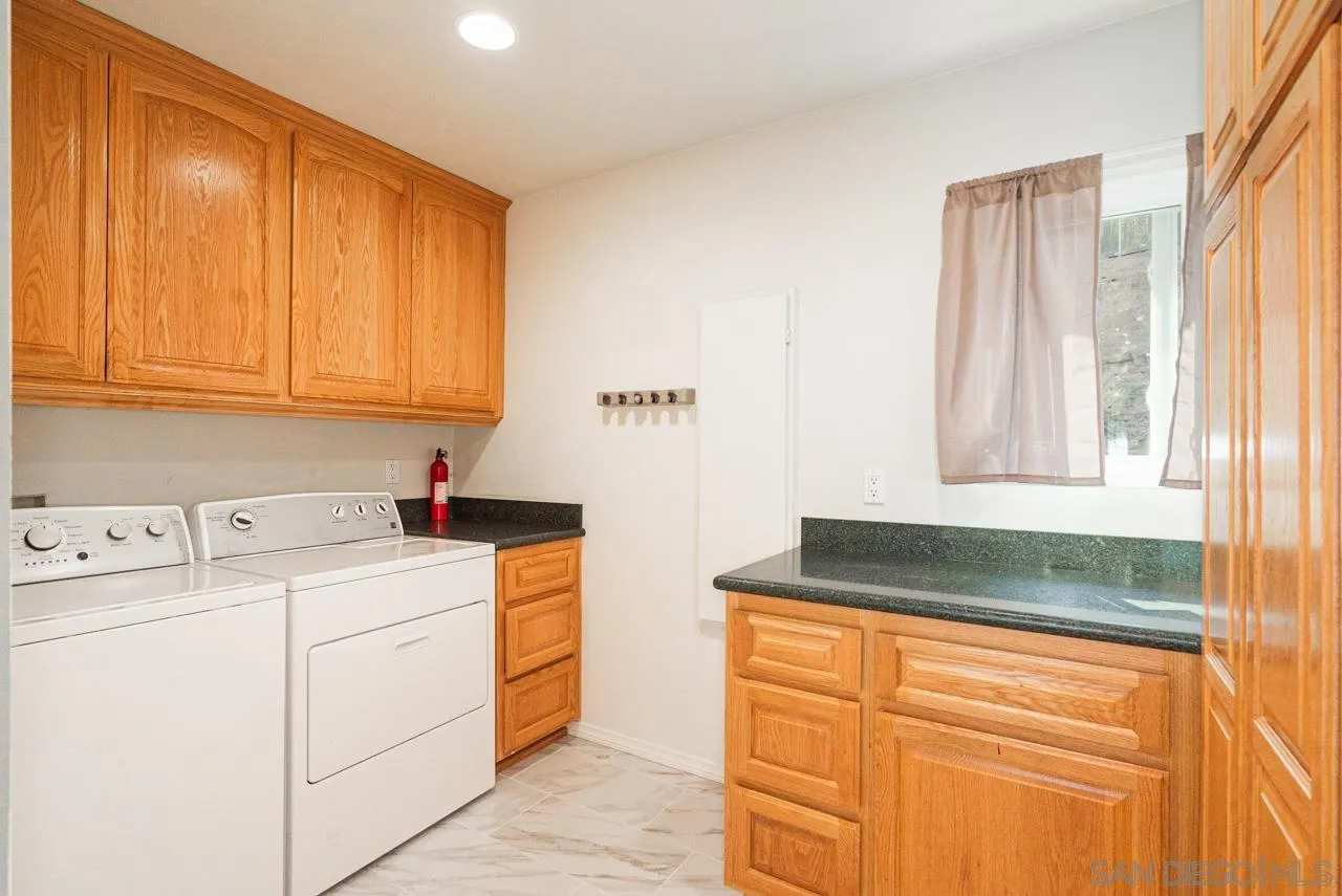 11467 Fuerte Farms Road El Cajon, CA 92020 - Photo 13 of 40 Gallery Image 13