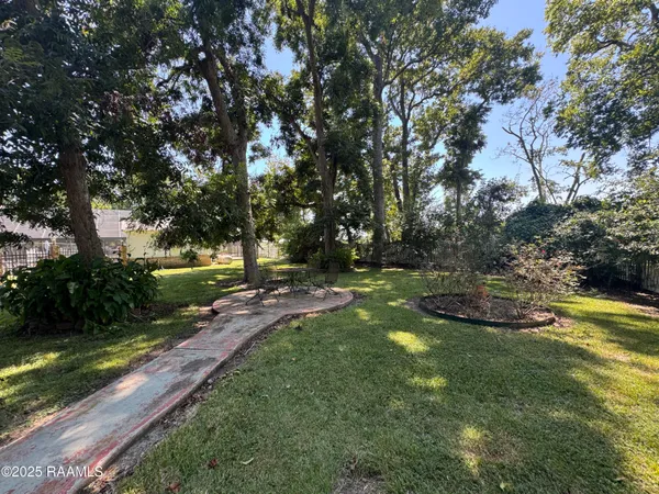 $179,500 | 15736 St Elmo Road, Erath, LA 70533