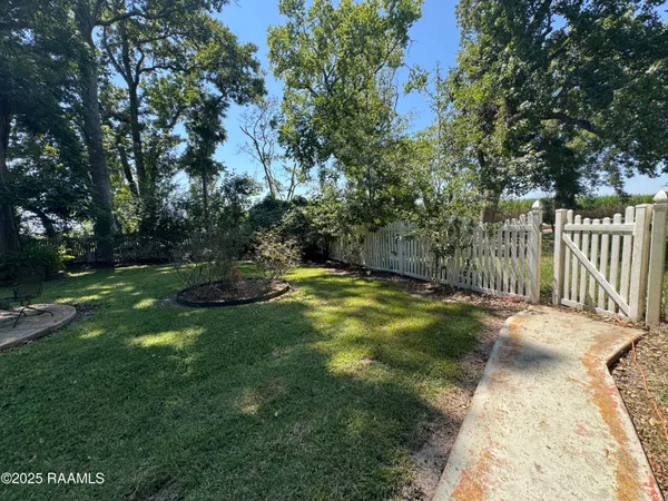 $179,500 | 15736 St Elmo Road, Erath, LA 70533
