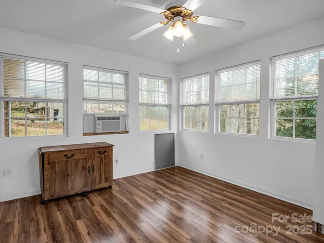 $590,000 | 136 Old Tanglewood Trail, Hendersonville, NC 28739