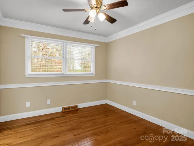 $590,000 | 136 Old Tanglewood Trail, Hendersonville, NC 28739