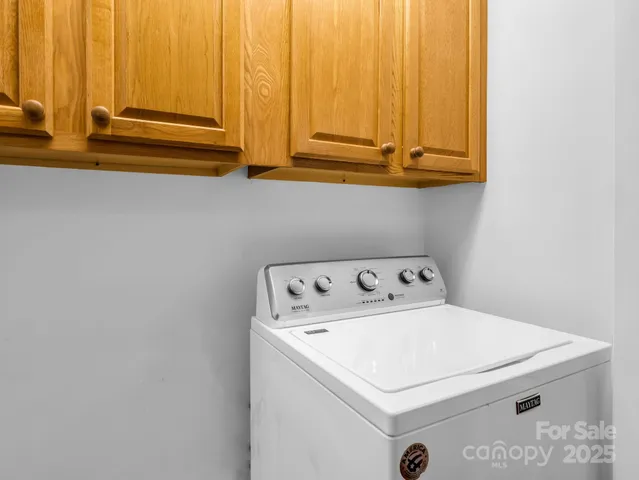 $590,000 | 136 Old Tanglewood Trail, Hendersonville, NC 28739