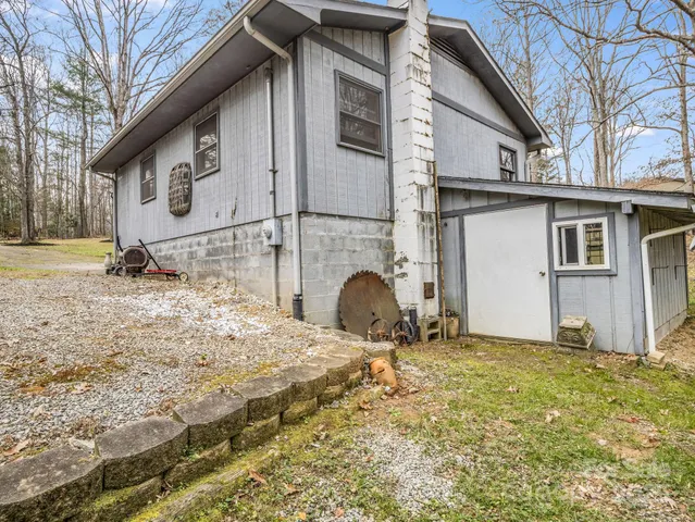 $590,000 | 136 Old Tanglewood Trail, Hendersonville, NC 28739