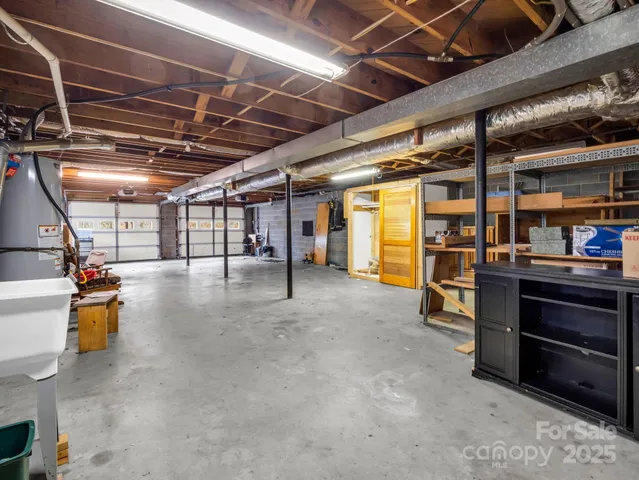 $590,000 | 136 Old Tanglewood Trail, Hendersonville, NC 28739