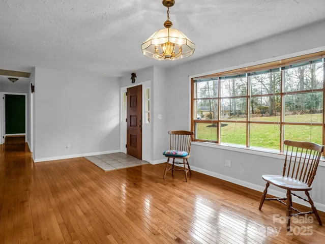 $590,000 | 136 Old Tanglewood Trail, Hendersonville, NC 28739