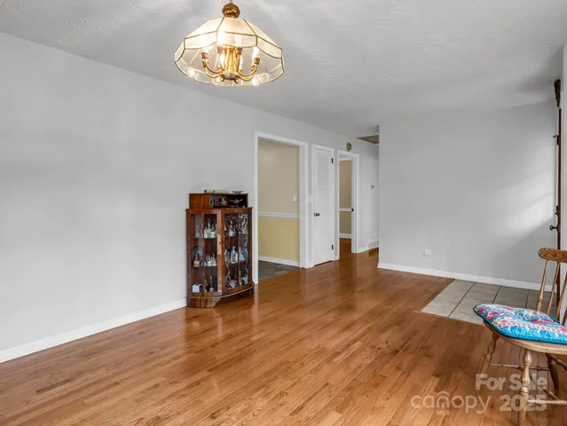 $590,000 | 136 Old Tanglewood Trail, Hendersonville, NC 28739