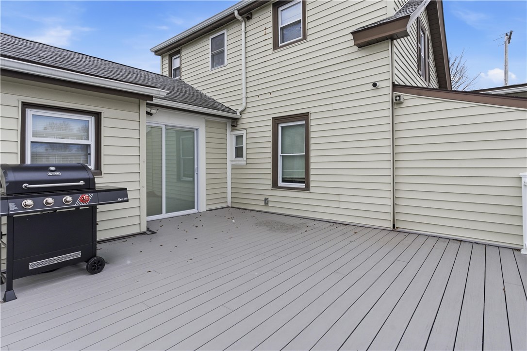 215 Kenyon Avenue Pawtucket, RI 02861 - Photo 4 of 30