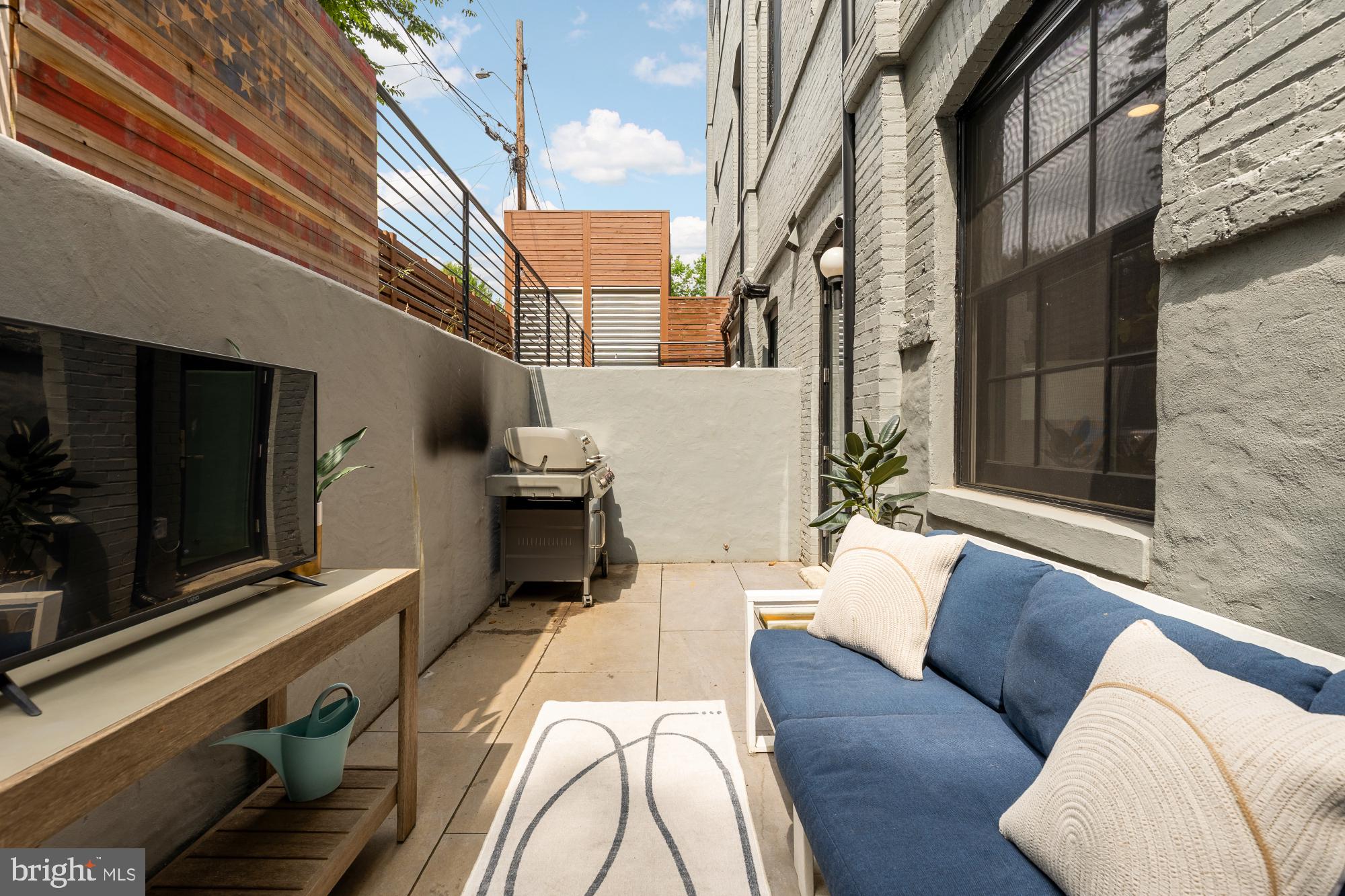 440 R Street Northwest, Unit 4 Washington, DC 20001 - Photo 9 of 17