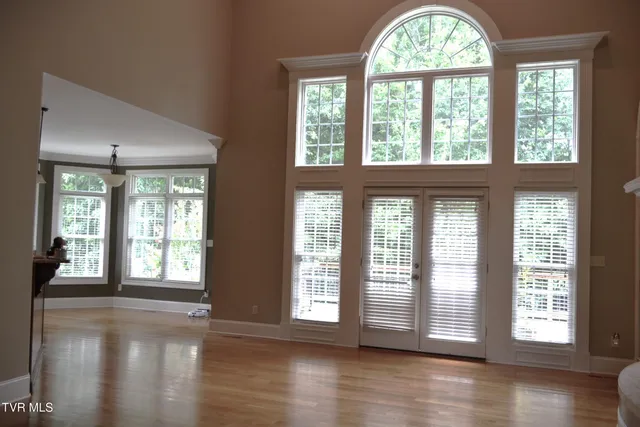 $639,900 | 20095 Hortenstine Place, Abingdon, VA 24211