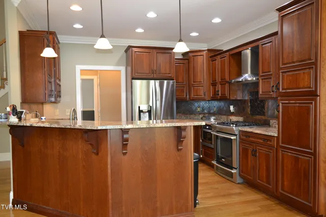 $639,900 | 20095 Hortenstine Place, Abingdon, VA 24211