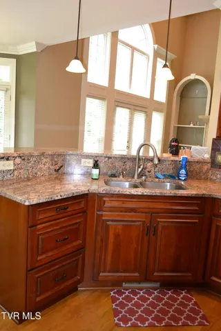 $639,900 | 20095 Hortenstine Place, Abingdon, VA 24211