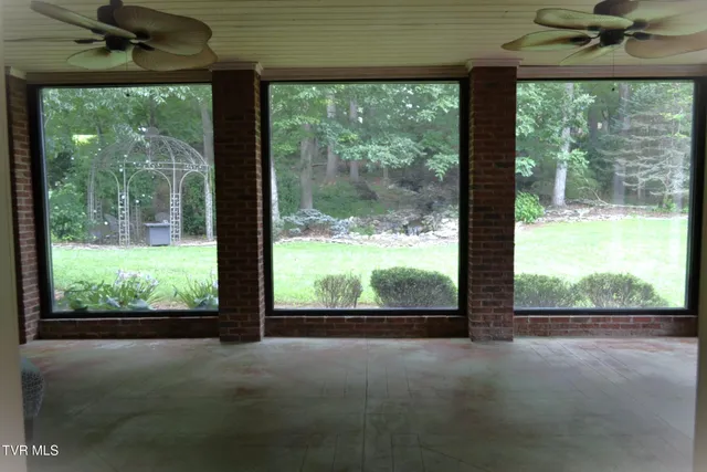 $639,900 | 20095 Hortenstine Place, Abingdon, VA 24211