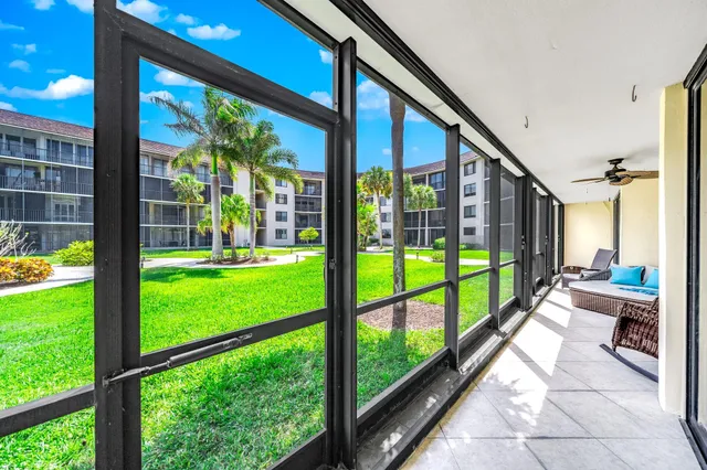 $259,000 | 2424 North Federal Highway, Unit 107, Boynton Beach, FL 33435