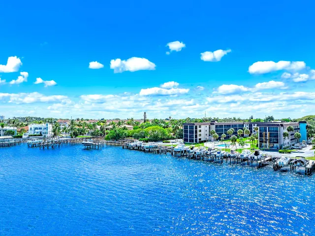 $259,000 | 2424 North Federal Highway, Unit 107, Boynton Beach, FL 33435