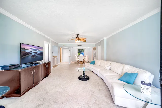 $259,000 | 2424 North Federal Highway, Unit 107, Boynton Beach, FL 33435