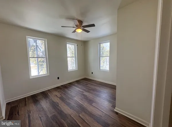 $1,900 | 126 Washington Avenue, Unit 1B, Laurel Springs, NJ 08021