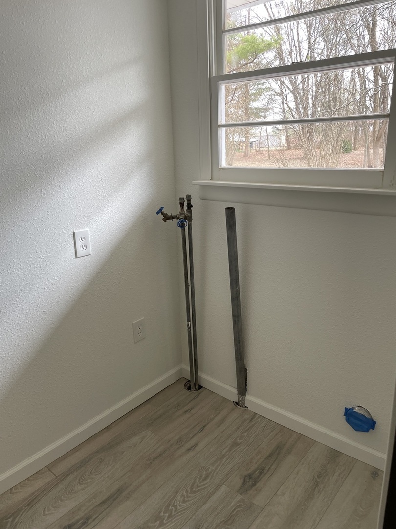 746 Mt Mission Road Metropolis, IL 62960 - Photo 21 of 24 a view of an empty room with a window
