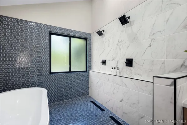 $1,295,000 | 122 Burning Bush Drive, Gravois Mills, MO 65037