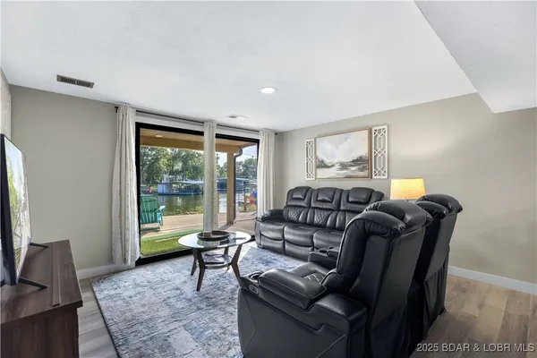 $1,295,000 | 122 Burning Bush Drive, Gravois Mills, MO 65037