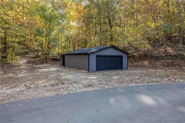 $1,295,000 | 122 Burning Bush Drive, Gravois Mills, MO 65037