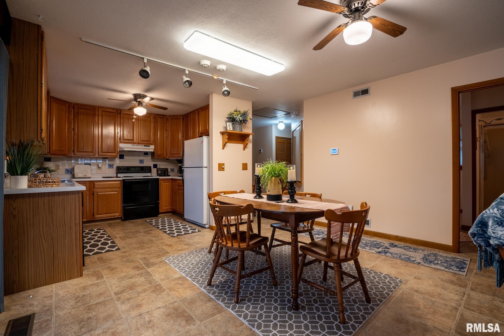 40 Janeal Court Goreville, IL 62939 - Photo 11 of 69