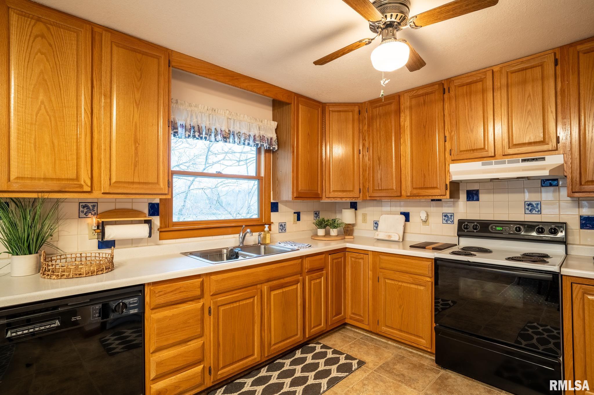 40 Janeal Court Goreville, IL 62939 - Photo 13 of 69