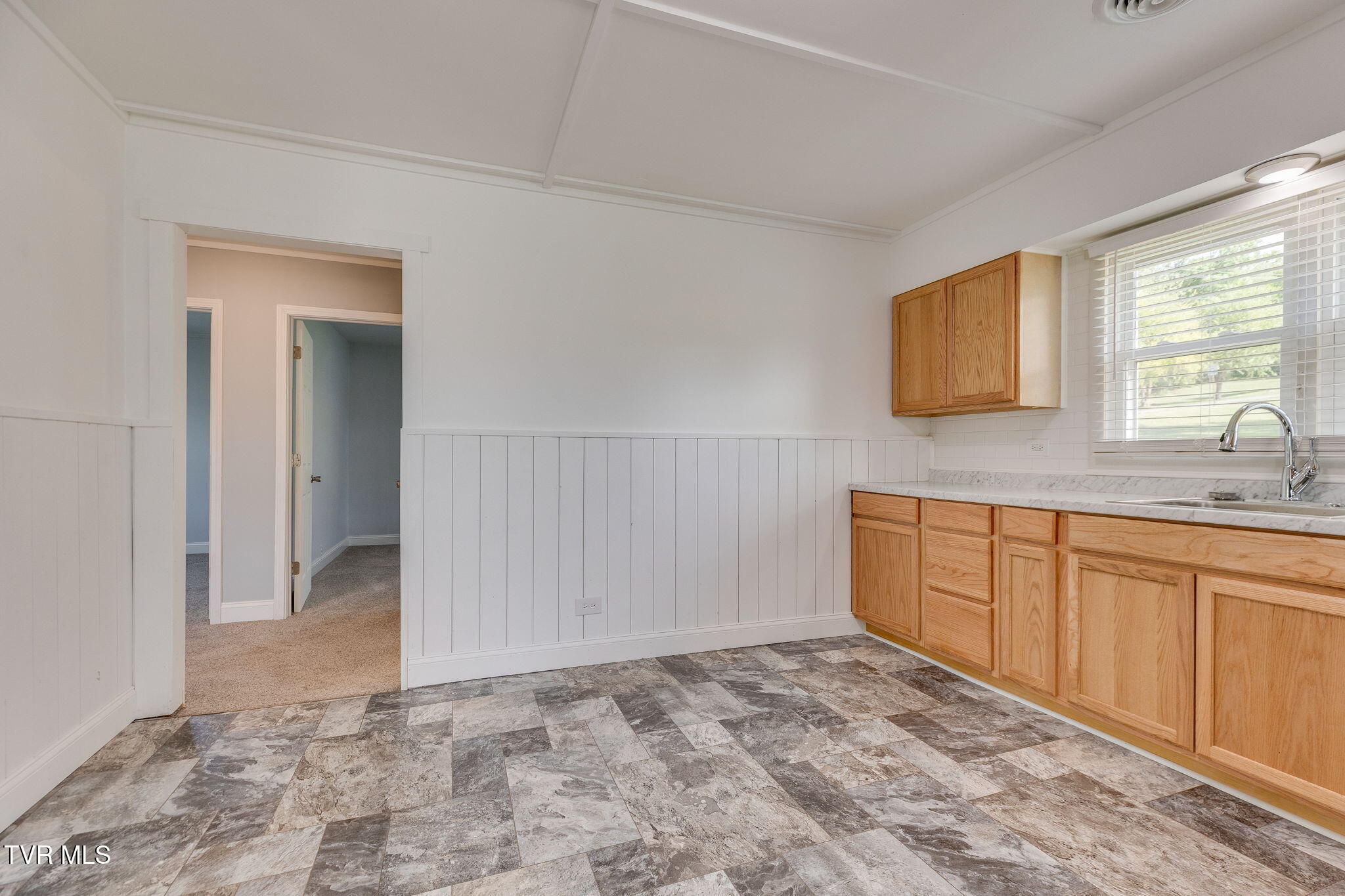 541 Free Hill Road Gray, TN 37615 - Photo 12 of 25 012
