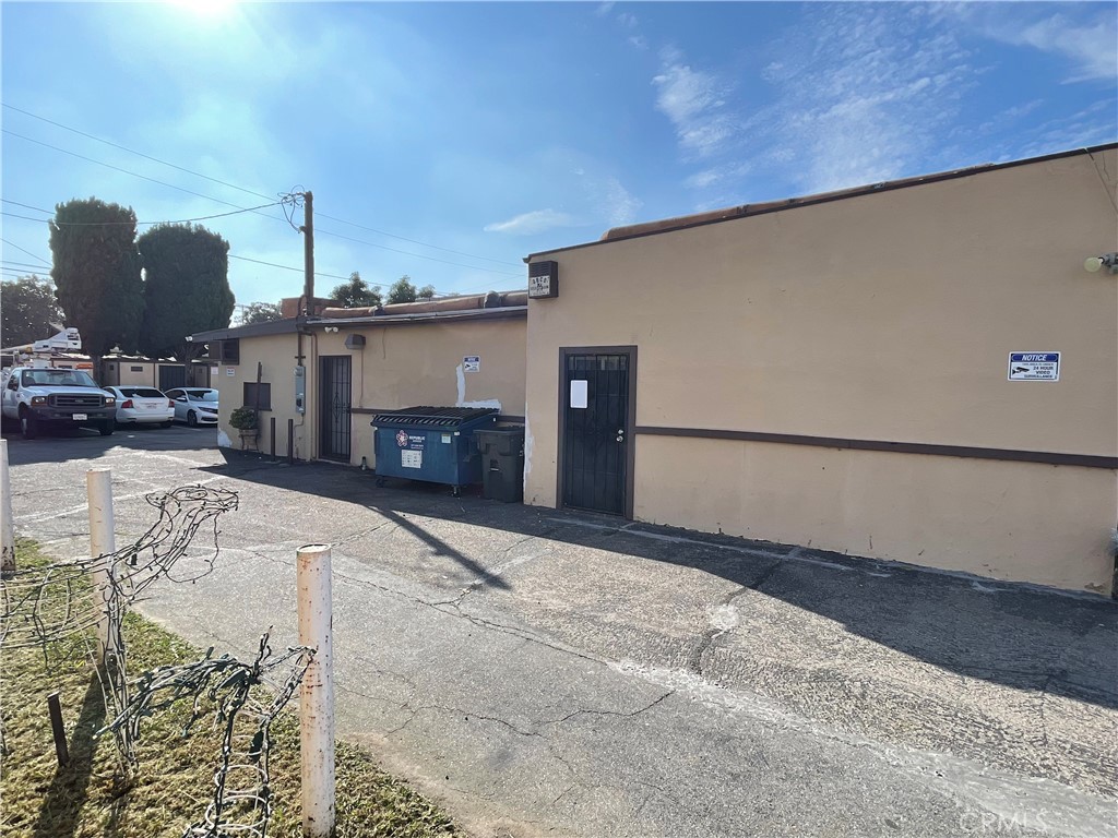 1852 West 17th Street Santa Ana, CA 92706 - Photo 12 of 43