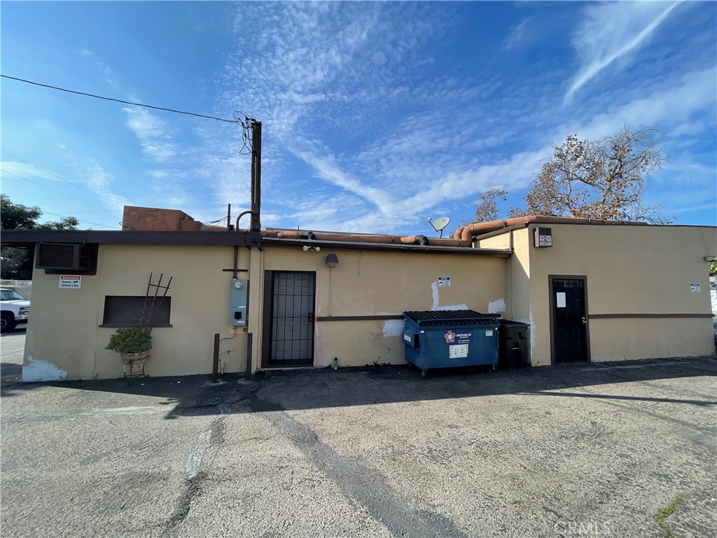 1852 West 17th Street Santa Ana, CA 92706 - Photo 14 of 43