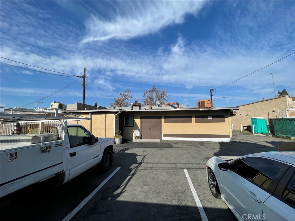 1852 West 17th Street Santa Ana, CA 92706 - Photo 16 of 43