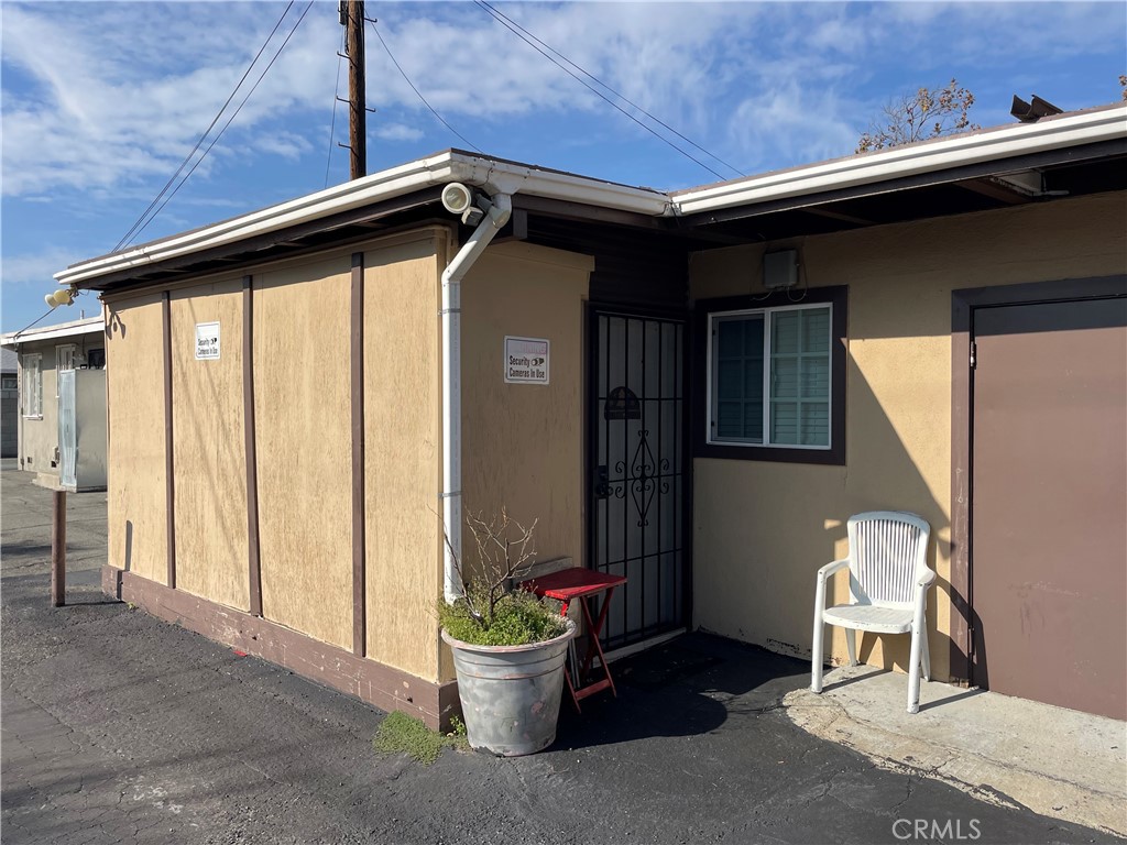 1852 West 17th Street Santa Ana, CA 92706 - Photo 17 of 43