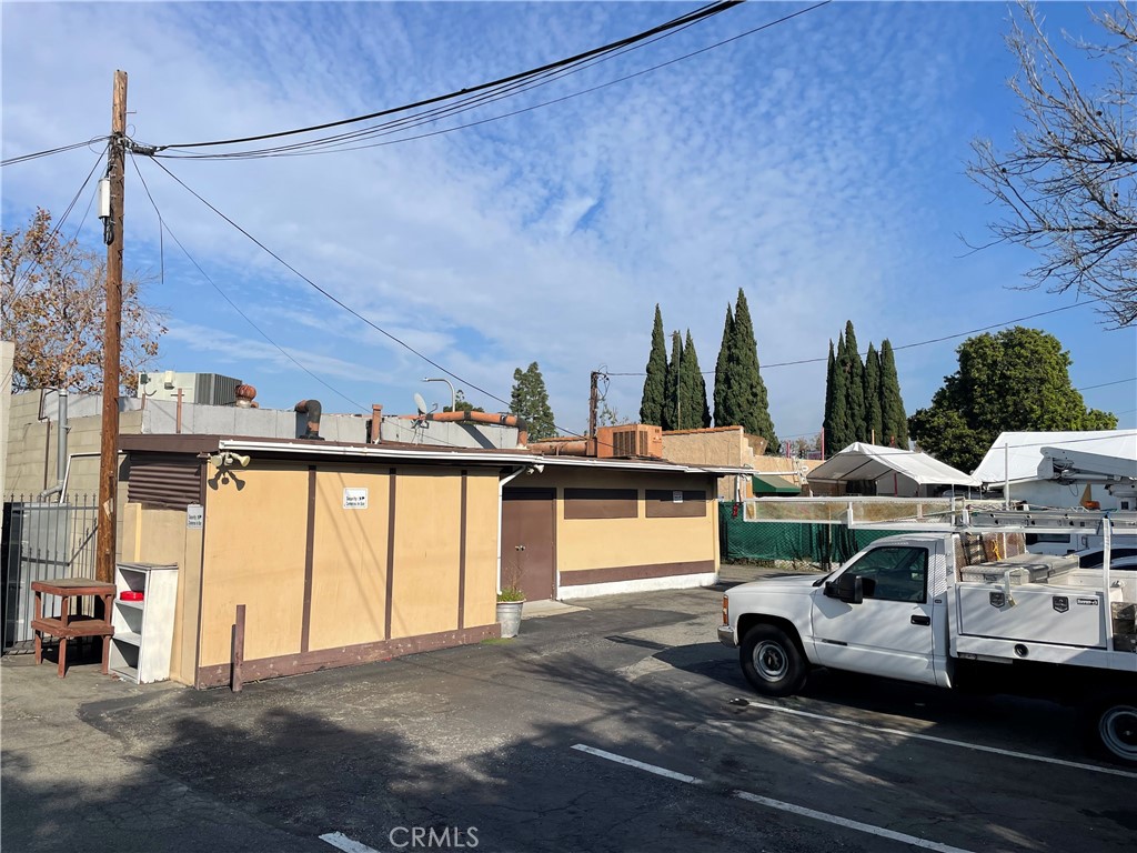 1852 West 17th Street Santa Ana, CA 92706 - Photo 19 of 43