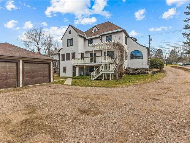 $4,850 | 261 South Prospect Street, Burlington, VT 05401