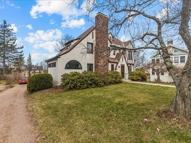 $4,850 | 261 South Prospect Street, Burlington, VT 05401