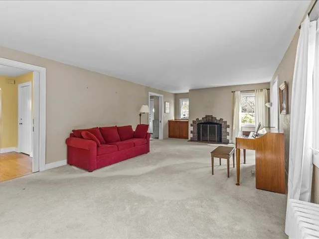 $4,850 | 261 South Prospect Street, Burlington, VT 05401